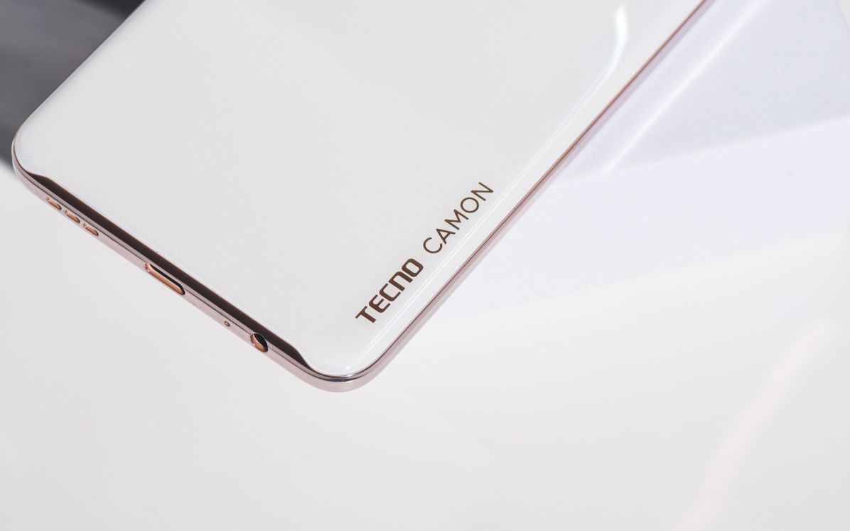 Смартфон Tecno Camon 18P: флагманские технологии для среднего класса
