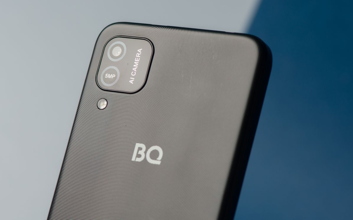Бюджетный смартфон BQ 5765L Clever: есть всё необходимое